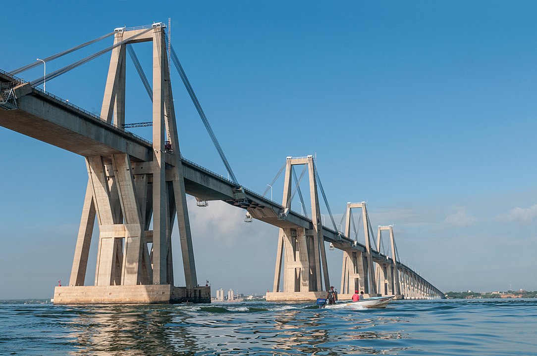 1084px General Rafael Urdaneta Bridge view from the lake to Cabimas side